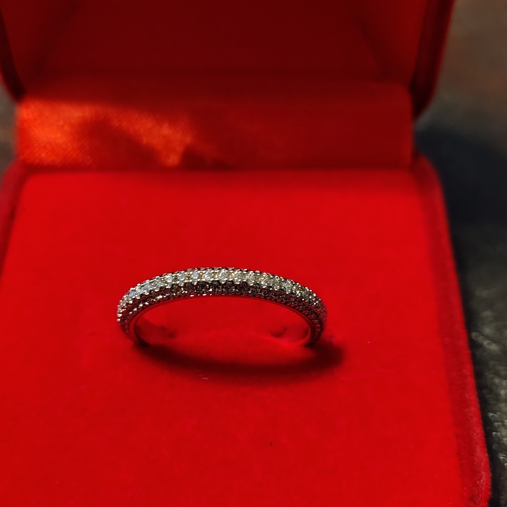 Gra Certified Moissanite Ring - image 1